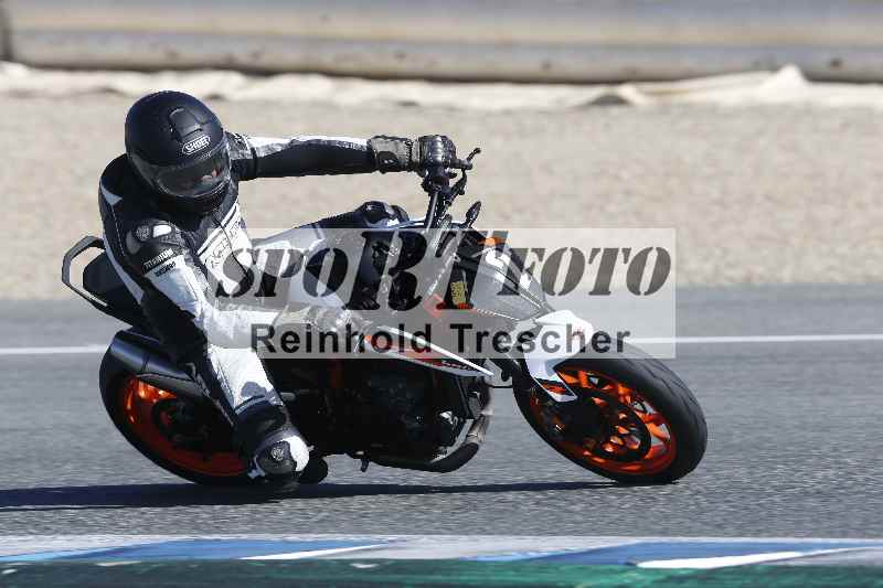 /Archiv-2024/02 29.01.-02.02.2024 Moto Center Thun Jerez/Gruppe gruen-green/2